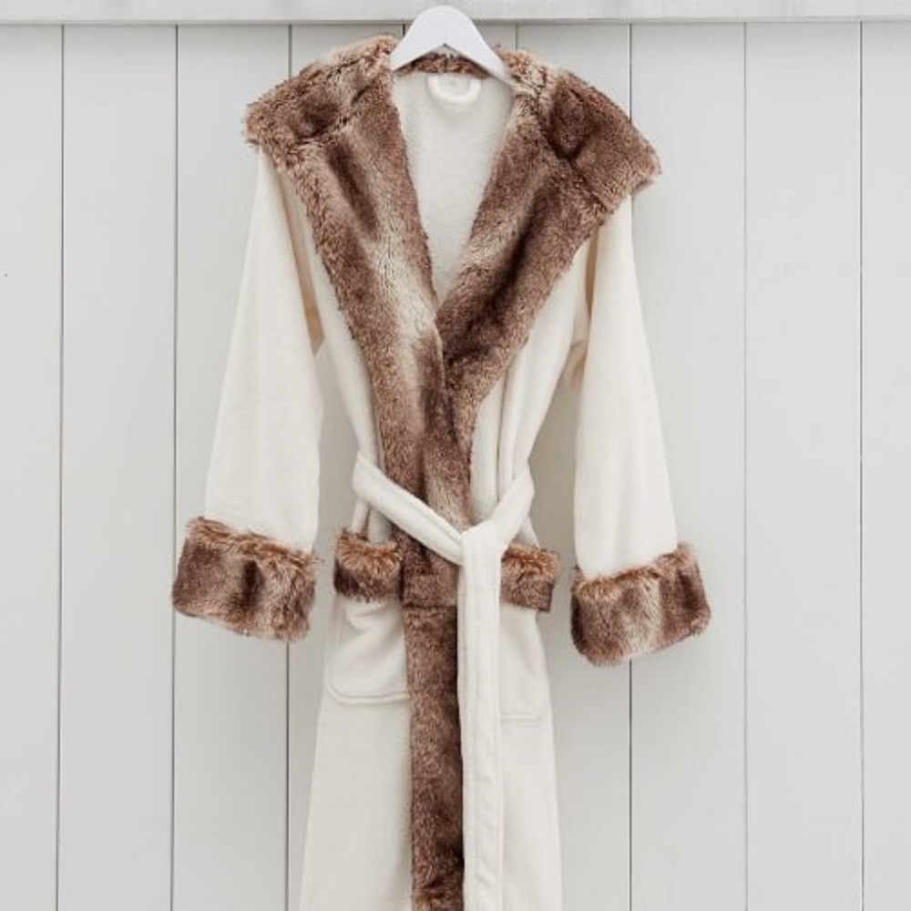 Pottery Barn Caramel Ombre Faux Fur Bathrobe (M)